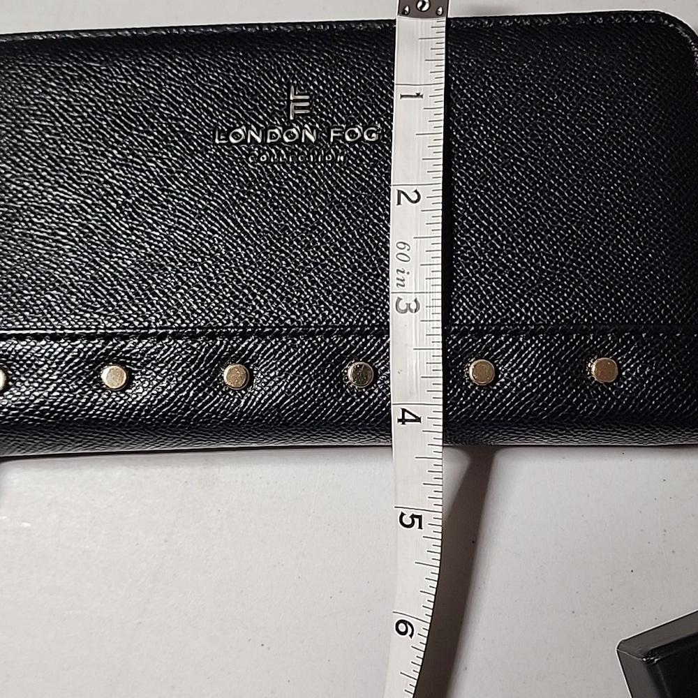 London Fog NWT Black Textured Wristlet with Gold Accents - Picture 6 of 7